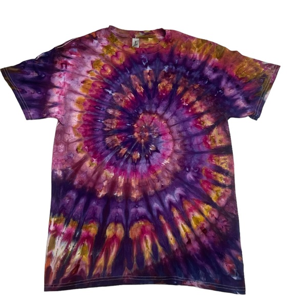 Hand dyed unisex spiral t shirt - Picture 1 of 3